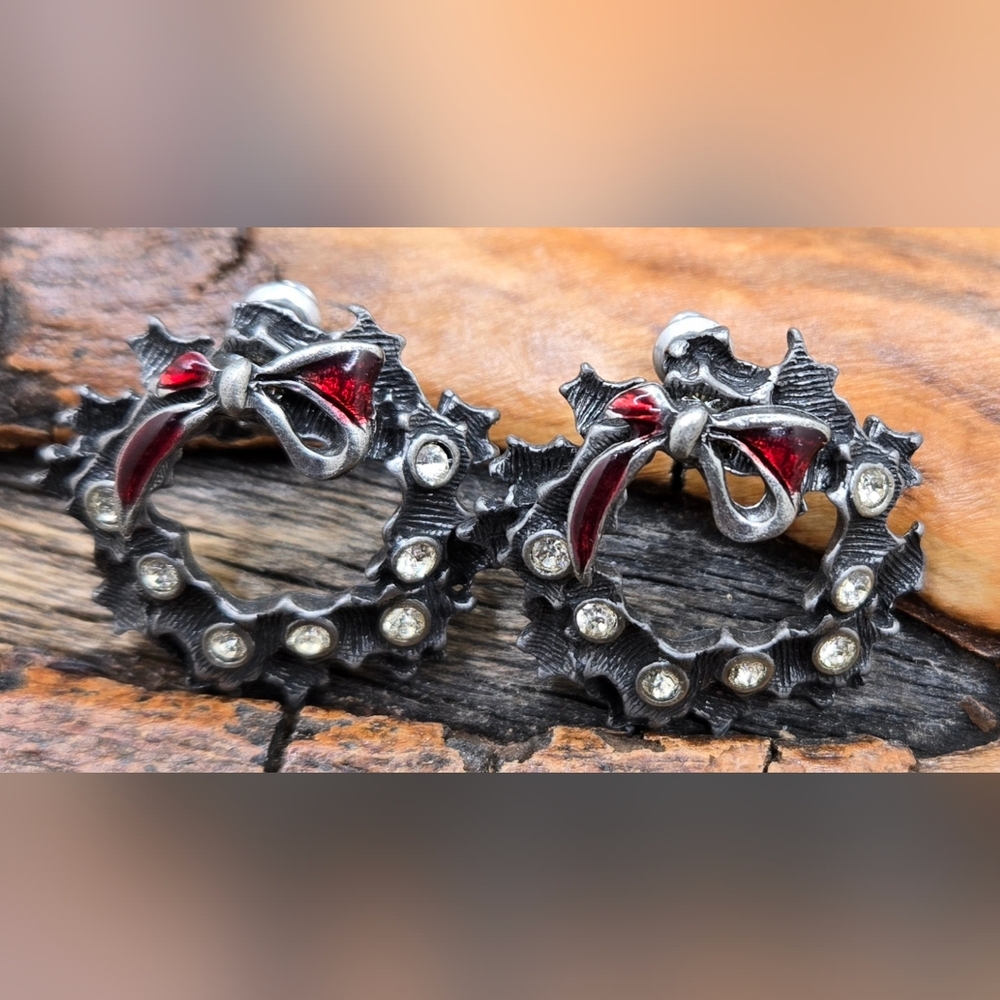 AS Silver Tone Earrings Christmas Wreath w/ Clear Crystals & Red Enamel Bow 🎄